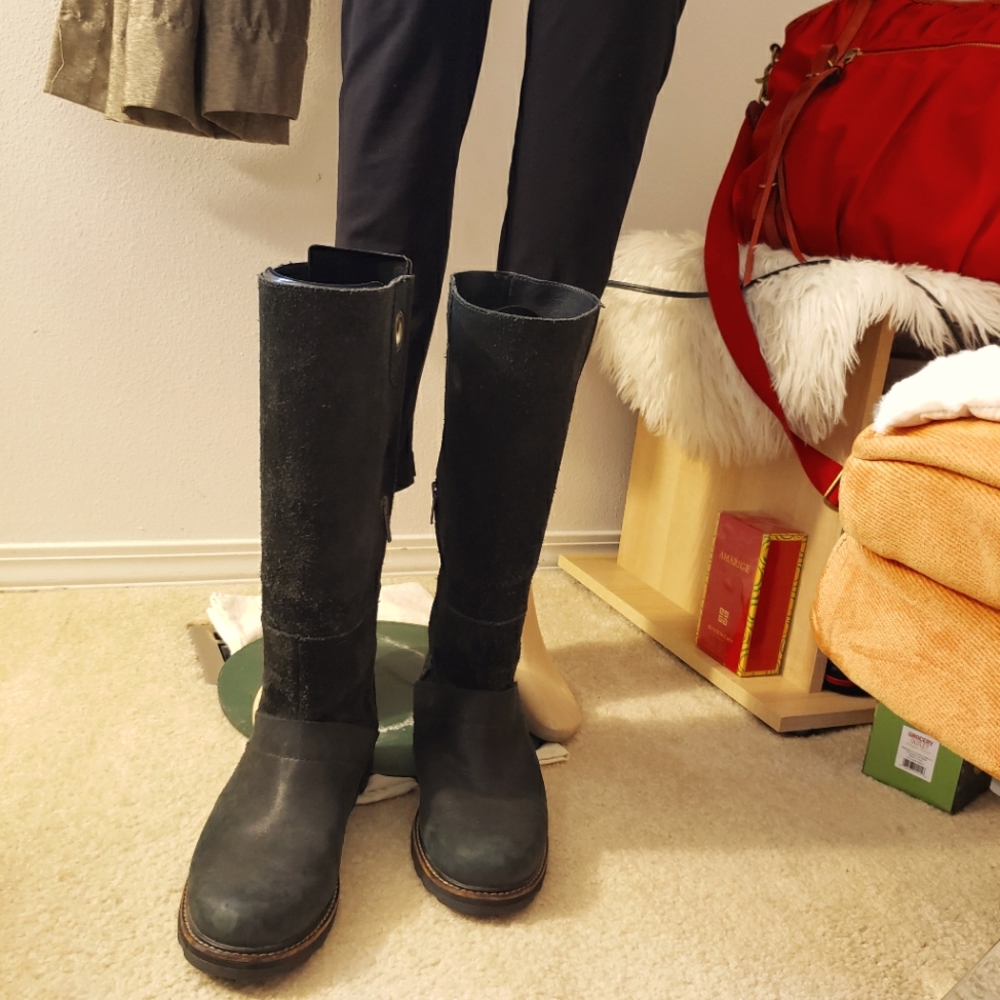 SOREL TALL BOOTS WOMAN'S SIZE 8 HIGH-QUALITY LEATHER WATERPROOF